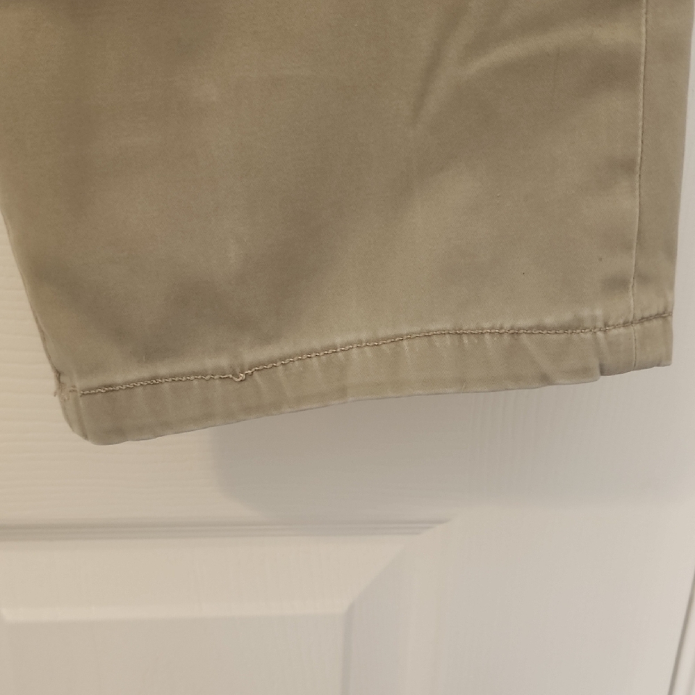 36 X 25  SHORT MAN'S Dockers Men's Khaki Chinos - Picture 4 of 10